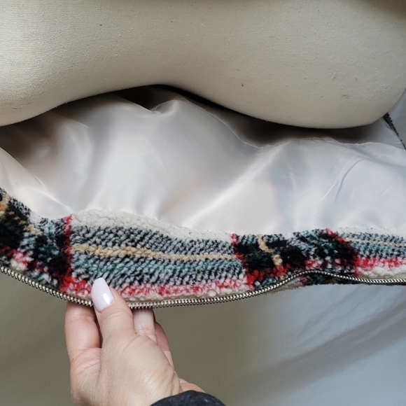 Shacket - Picture 2 of 4